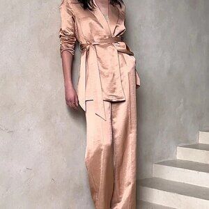 BANANA REPUBLIC (NWT) Rose Gold 2-Piece Suit Size XS - NWT